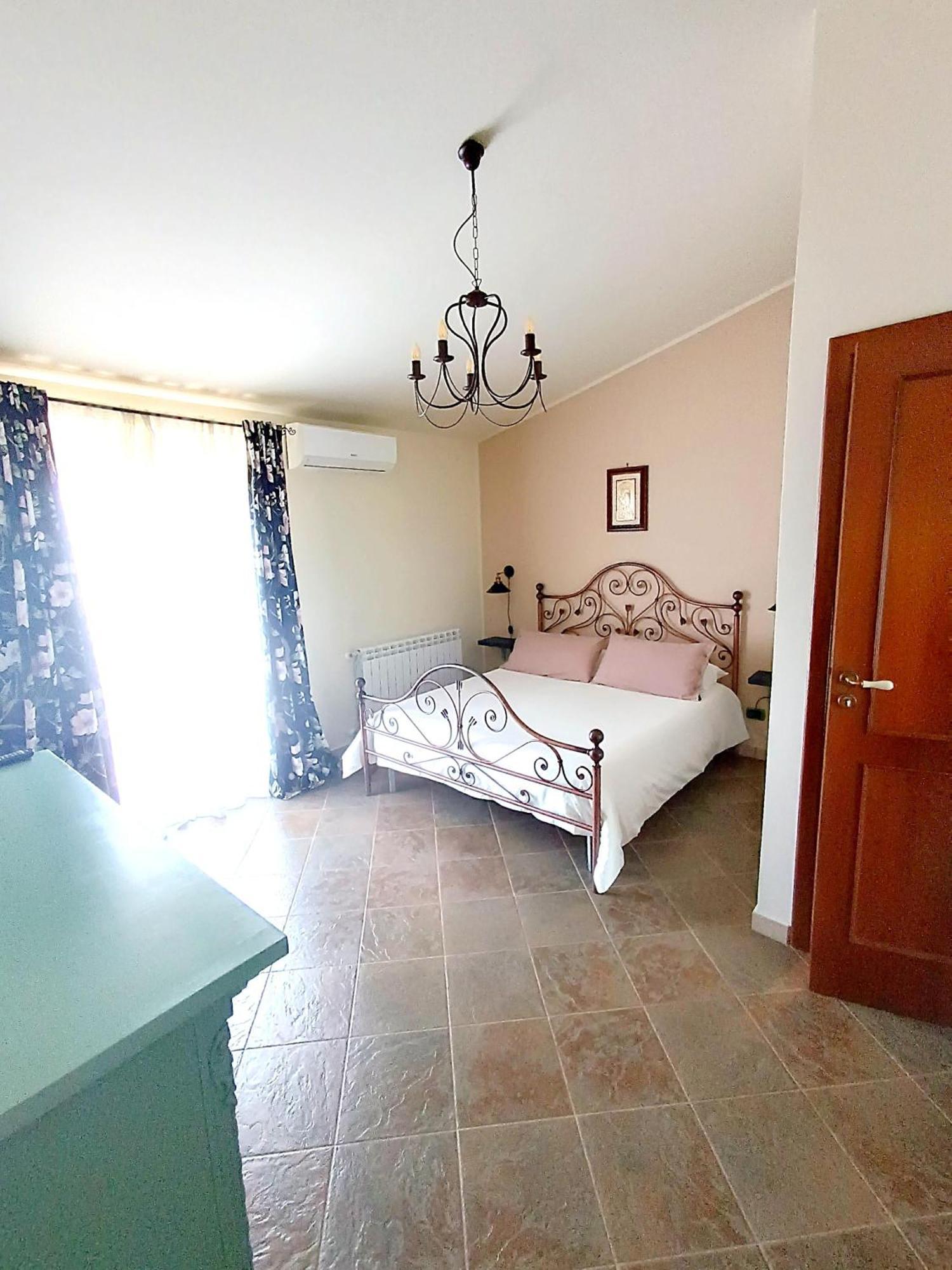 Bed and Breakfast La Casa Di Matilde à Gioiosa Marea Extérieur photo