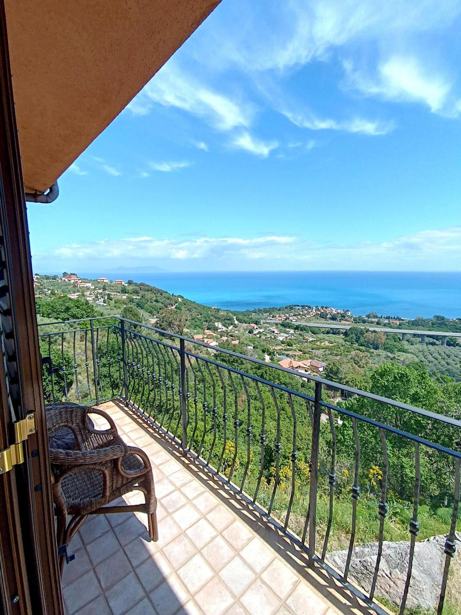 Bed and Breakfast La Casa Di Matilde à Gioiosa Marea Extérieur photo